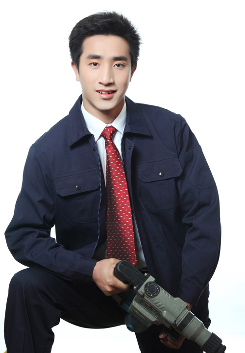 江西沖鋒衣工作服定制需要注意哪些細節(jié)？